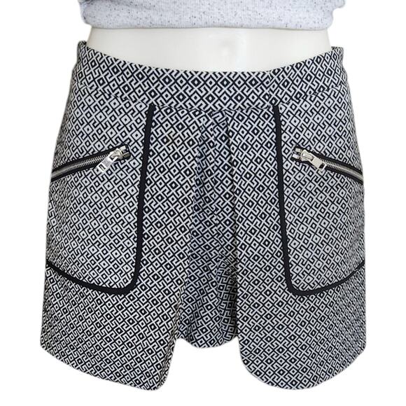 INTERMIX Sandy patterned geo skort mini skirt dress shorts black gray Size P XS - Picture 1 of 8